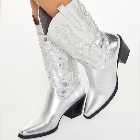 Silver Embroidered Metallic Cowboy Boots - Picture 4 of 4